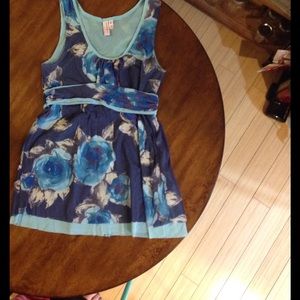Sweet pea top with banded waist in blue floral